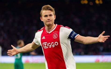 United poised to beat Barcelona to signing of Matthijs de Ligt