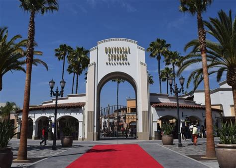 Universal Studios Hollywood Urges Los Angeles County to ...