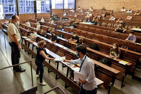 Universidad: Seis de cada diez estudiantes catalanes entran en su ...