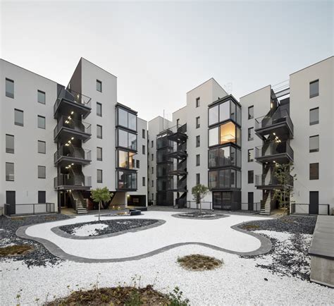 untercio arquitectura: vallecas 47 social housing project ...