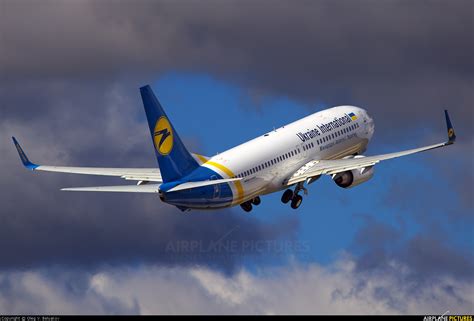 UR PSD   Ukraine International Airlines Boeing 737 800 at ...