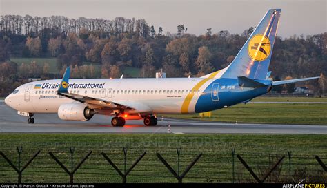 UR PSW   Ukraine International Airlines Boeing 737 800 at ...