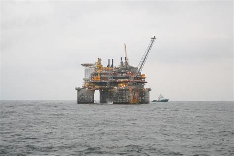 Utilising North Sea oil platforms for geothermal power ...