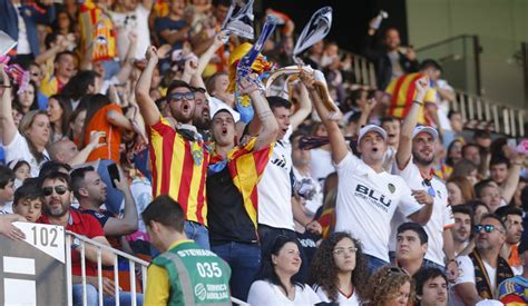 Valencia CF: Así hemos vivido el recorrido y celebración del Valencia ...