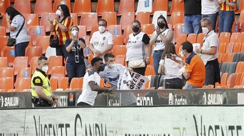 VALENCIA CF | El Valencia vende desde hoy los abonos para la segunda ...