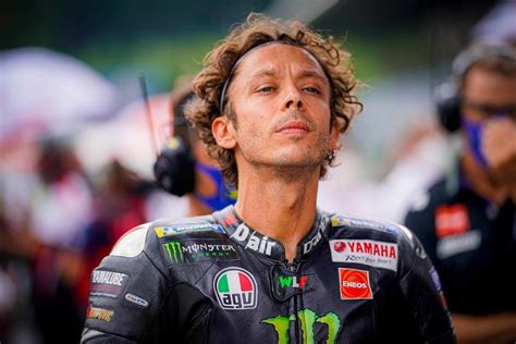 Valentino Rossi e papà Graziano si divertono col drifting