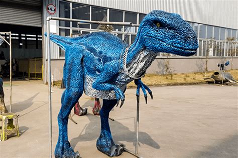 velociraptor costume  3  – Dinomake