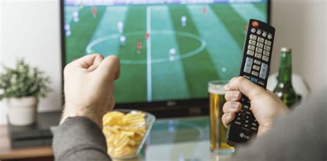Ver fútbol hoy en el móvil: La Liga, Premier y más fútbol en directo