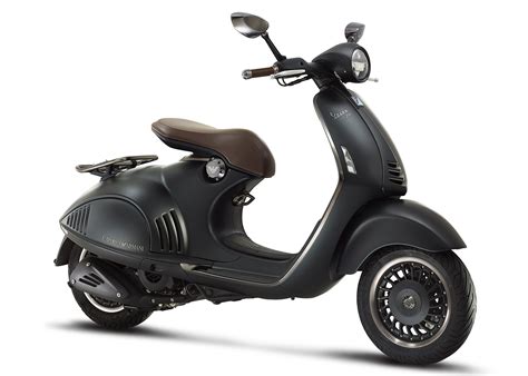 Vespa 946 Emporio Armani; The Latest Edition of The Most Expensive ...