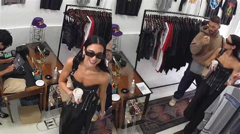 VIDEO Captan a Dua Lipa comprando ropa en una tienda de Segunda mano en ...