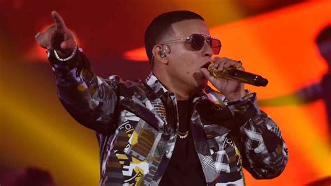 VIDEO: Daddy Yankee canta  Despacito  en chino:  Esto es ...