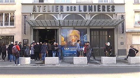 Vídeo: Exposición digital sobre Van Gogh en un museo de ...