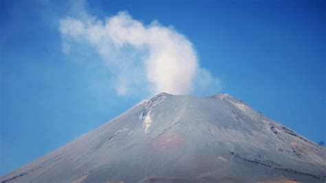 VIDEO: Filman la erupción del Popocatépetl desde un avión ...