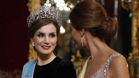 Vídeo: La reina Letizia luce por primera vez la Tiara de ...