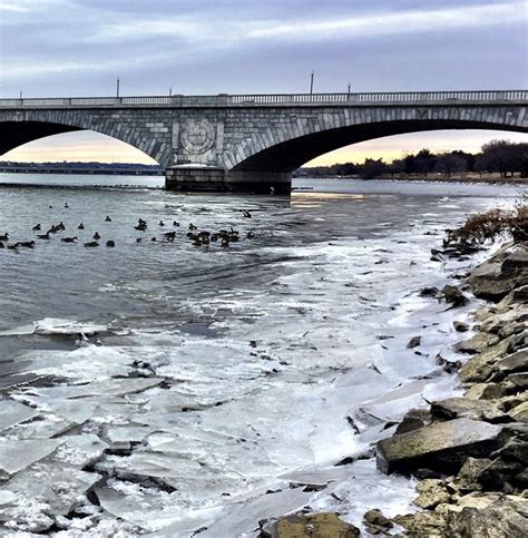 VIDEO: Se congela Río Potomac en Washington D.C. – Noticias Ya