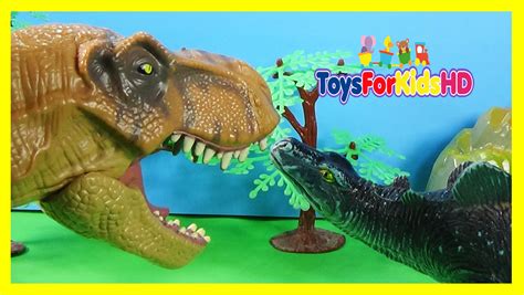 Videos de Dinosaurios para niños T Rex v/s Stegosaurus   Dinosaurios de ...