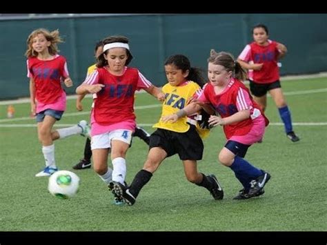 videos gracioso de futbol niños || Recopilación De las Mejores Caídas ...