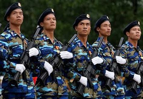 Vietnam Army using M4 style AR 15 carbines!  The Firearm Blog