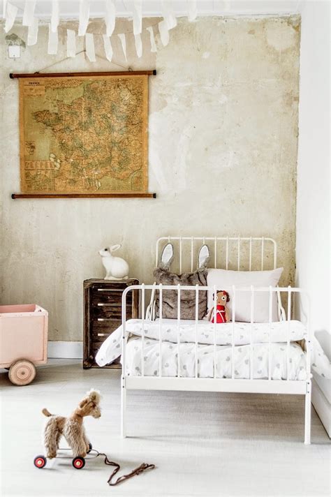 Vintage Bedroom for Kids Petit & Small