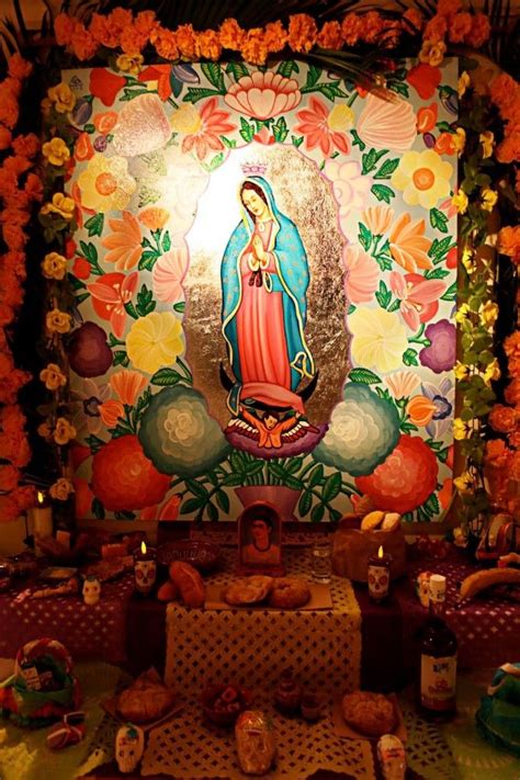 Virgen De Guadalupe Dia De Muertos /  altar de muertos ...