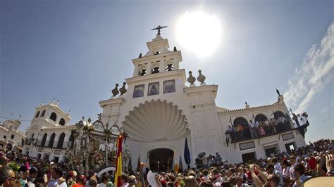 Virgen del Rocío: Historia, tradición y leyenda