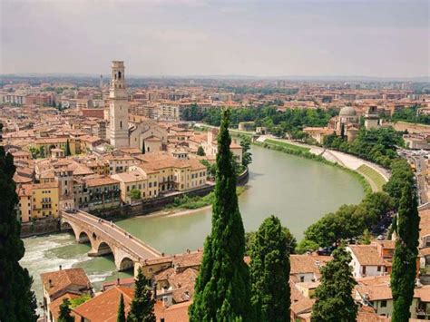 Visita guidata della romantica Verona partendo dal Lago di ...