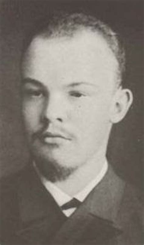 Vladimir Lenin: Breve Biografia de Vladimir Ilich Ulianov ...