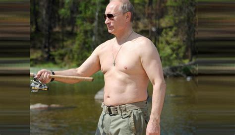 Vladimir Putin disfruta de sus vacaciones pescando y con ...