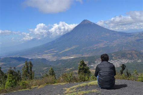 Volcán de Fuego de Guatemala inicia erupción | elsalvador.com