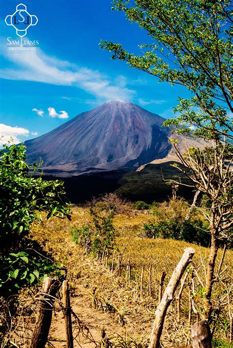 Volcán de Pacaya, Guatemala. | Cool landscapes, Countries ...