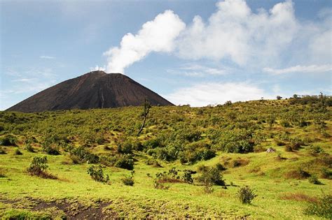 Volcan Pacaya au Guatemala : guide, randonnée et éruption