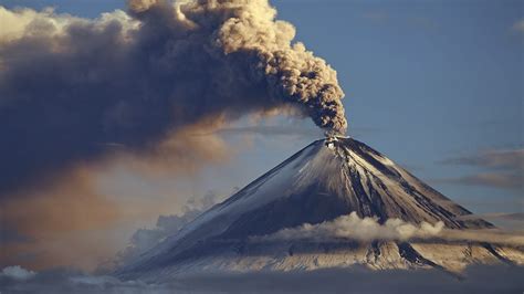 Volcano Eruption Documentary Bbc   Pompeii Volcano Re Show ...