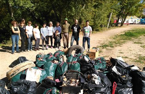 Voluntarios recogen 400 kilos de basura en las riberas de los ríos ...