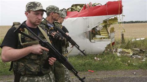 Vuelo MH17: Ucrania acusa a los separatistas de destruir ...