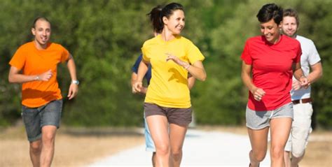 Walking vs. Running: Which One Is Best? / Fitness