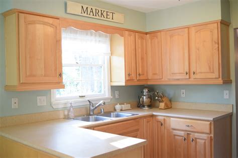 Wall Colors for Honey Oak Cabinets   Love Remodeled