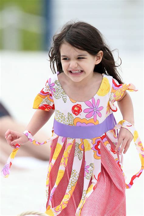 Wallpapers free downloads   hhg1216: Suri Cruise Tops the ...