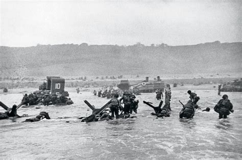 War Photographer Robert Capa and his Coverage of D day | Vanity Fair