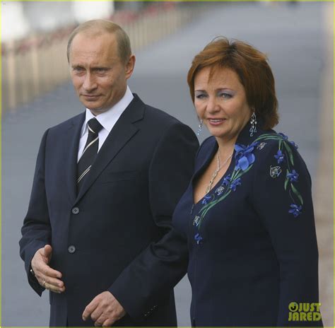Wendi Deng Is Reportedly Dating Vladimir Putin: Photo ...