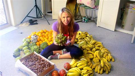 What I eat on the Banana Girl Diet raw food in one week ...
