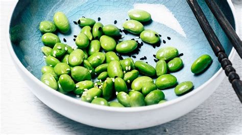 What Is Edamame? Nutrition Facts, Health Benefits, Recipes, and More ...