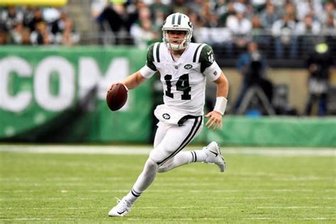What NY Jets QB Sam Darnold must do to make his final 4 ...