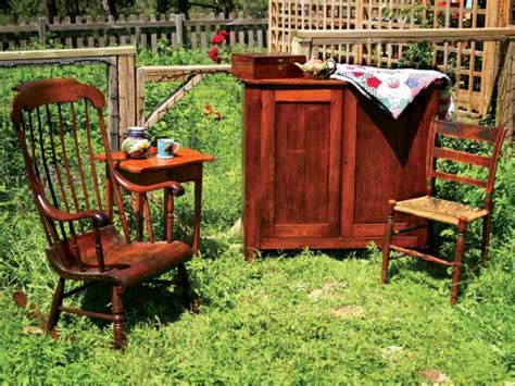 What to Look for When Buying Old Furniture | DIY