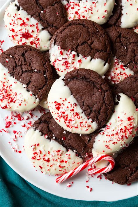 White Chocolate Dipped Peppermint Chocolate Cookies ...