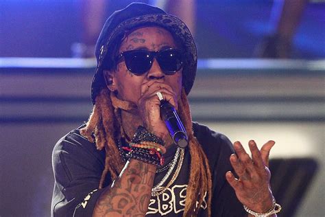 Who Is Lil Wayne Following On Instagram