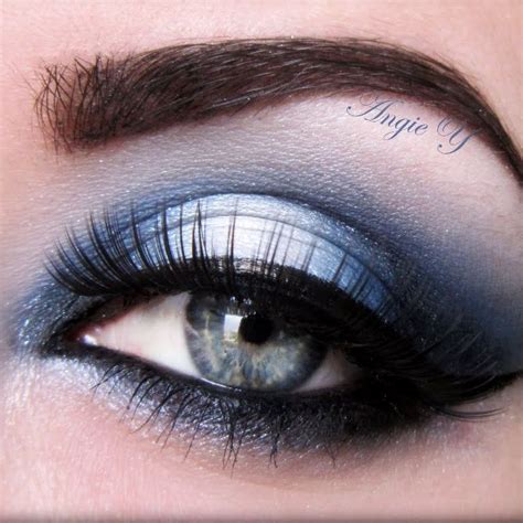 Winter Night | Sombra de ojos azul, Maquillaje ojos azules, Maquillaje ...