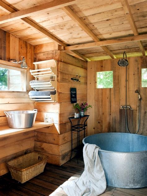 Wooden bathroom design – Ideas for Rustic Bathroom ...