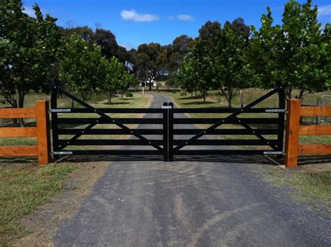 Wooden Gates Victoria: Farm | Tudor | Country | Driveway ...