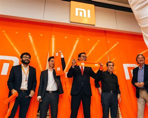 Xiaomi inaugura primeira loja no Brasil com recorde de ...