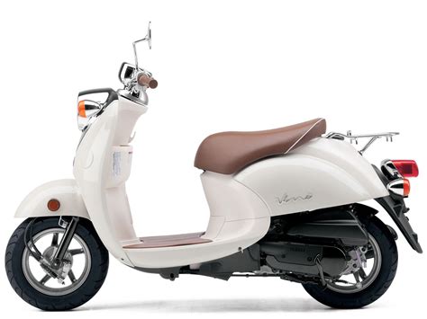 Yamaha pictures 2013 Vino 5 Classic Scooter Review